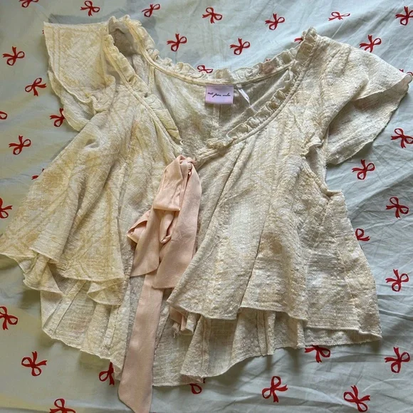 Cream Ruffled Women's Top - Picture 2 of 2